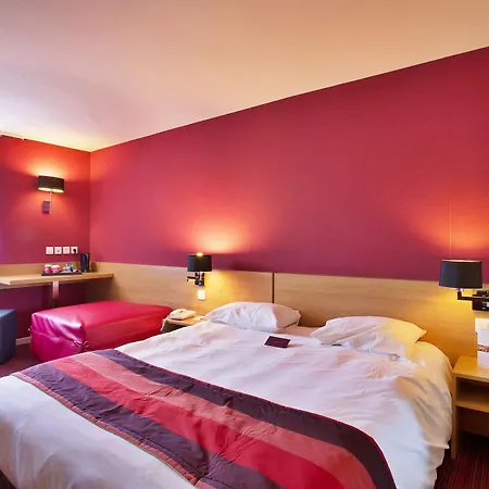 Hotel Mercure Hexagone 3*