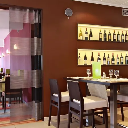 Hotel Mercure Hexagone 3*