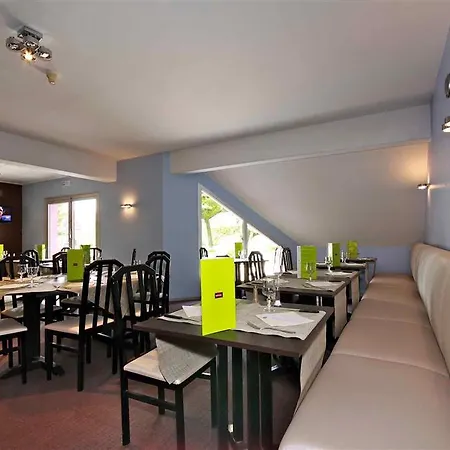 Mercure Hexagone Hotel 3*