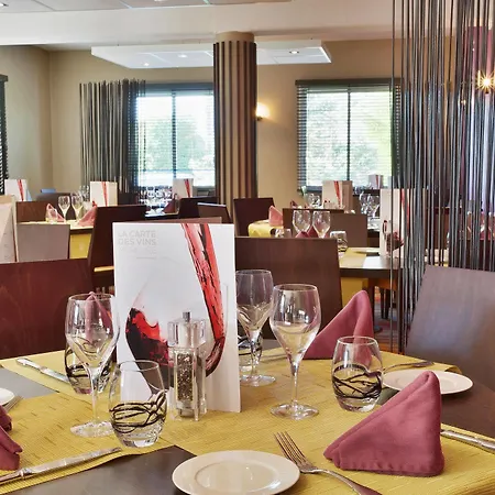 Mercure Hexagone Hotel 3*